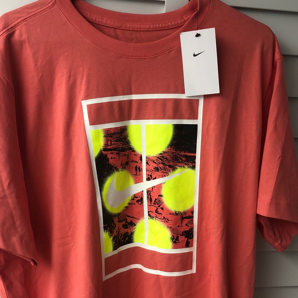 Nike Coral T-Shirt with Neon Yellow Graphic XL